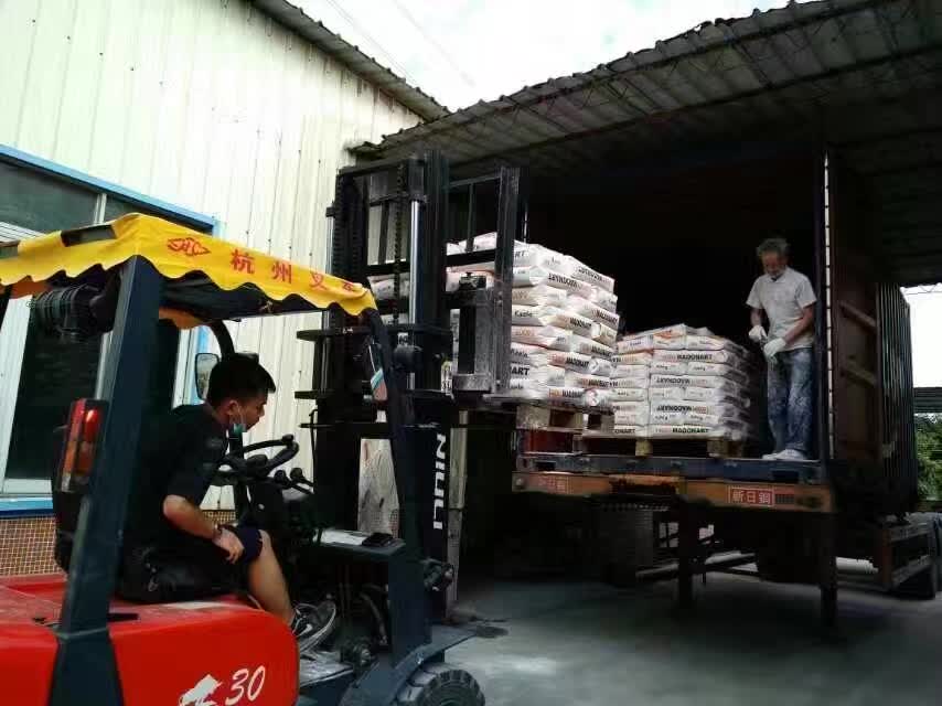 友情漆不断创新突破，打开海外市场销路